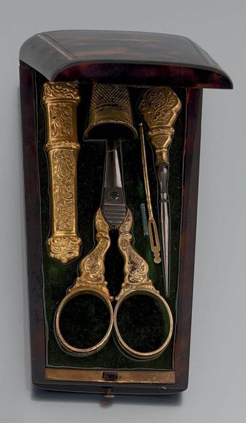 Nécessaire à coudre en argent (supérieur...