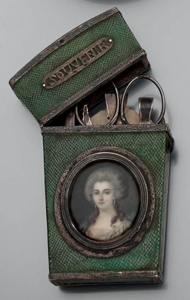 Etui souvenir d'amitié en galuchat monté...