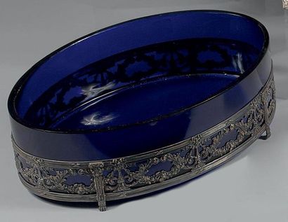 Jardinière ovale en argent, l'intérieur en...