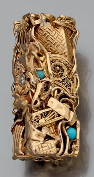 Pendentif sculpture en or jaune (750) fait...
