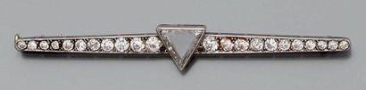 Barrette en platine (950) et or gris (750)...