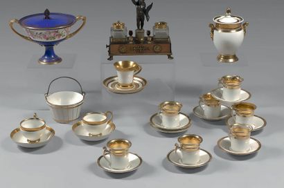 PARIS, XIXème siècle
Ensemble de pièces de...