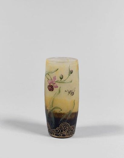 DAUM Nancy

Petit vase.
Épreuve en verre...