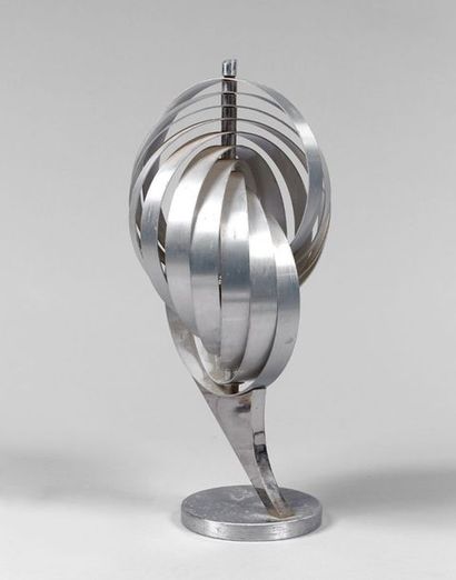 HENRI MATHIEU

Lampe hélicoïdale sur pied...
