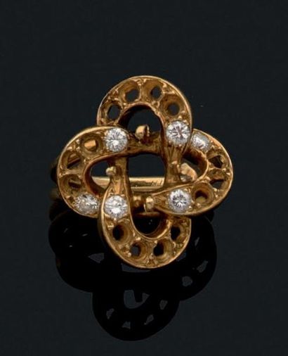 Monture de bague à deux anneaux imbriqués...