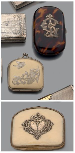 Lot composé de: un porte-monnaie de forme...