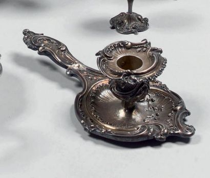 Bougeoir à main et sa bobèche en argent de...