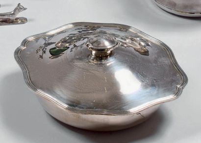 Légumier rond et son couvercle en métal argenté,...