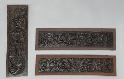 Ensemble de deux panneaux en chêne sculpté...