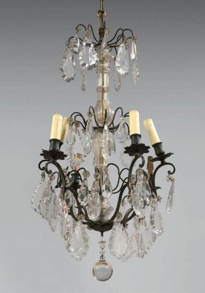 Lustre en bronze de patine noire à six lumières,...
