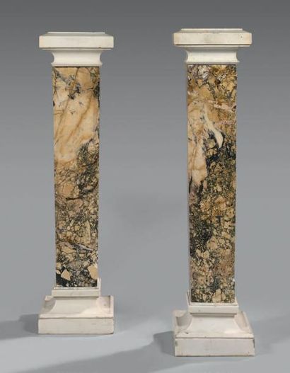 Paire de colonnes en gaine, les arêtes à...