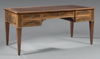 Important bureau plat en placage de bois...