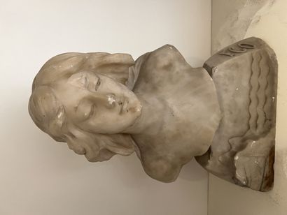 Ecole ITALIENNE. ECO. Buste de femme en albâtre,...