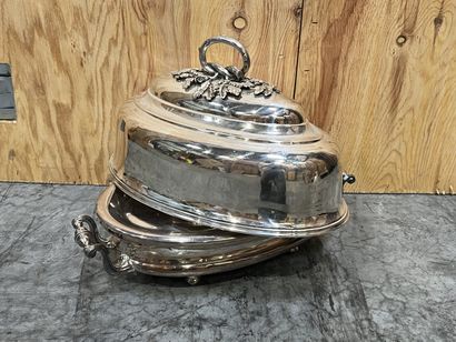 Cloche de service forme ovale en métal argenté,...