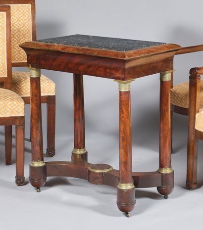 Petite console en acajou et placage d'acajou,...