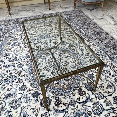 Maison RAMSAY. Table basse en fer doré battu,...