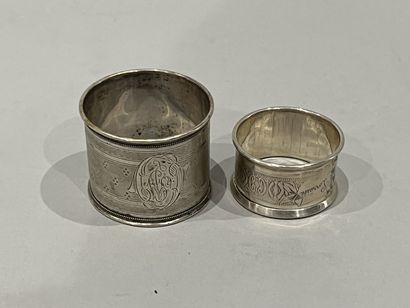 Deux ronds de serviette en argent (925),...
