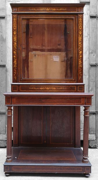Buffet vitrine en placage de palissandre...