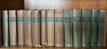 Environ 11 volumes de la Pléiade, dont Balzac,...