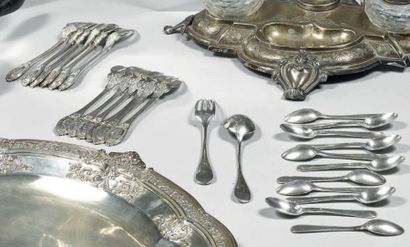 Douze fourchettes à gâteaux en argent, (950/1000e),...