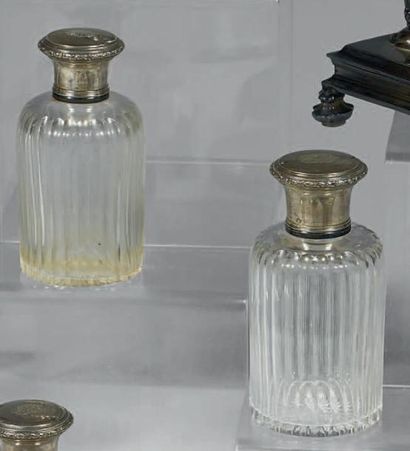 Nécessaire de toilette en verre taillé, la...