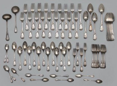 Service de couverts en argent (950/1000e),...