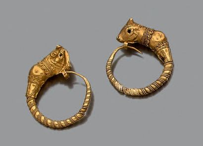 Paire de boucles d'oreilles en or jaune 18K...