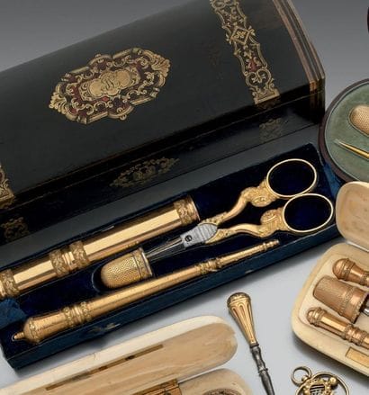 Coffret nécessaire en palissandre et bois...