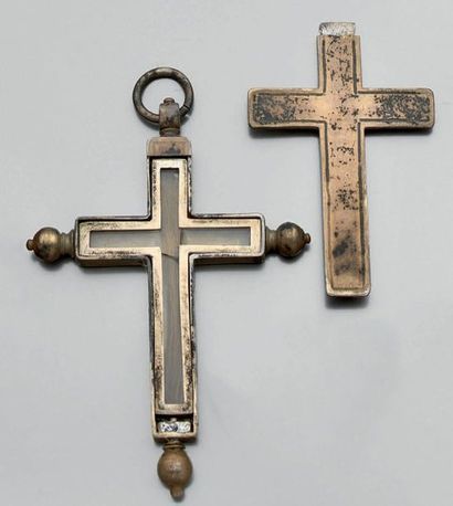 Croix reliquaire, le dos de la croix mobile.
Haut.:...