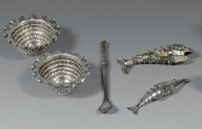 Ensemble en argent (supérieur à 800/1000e)...
