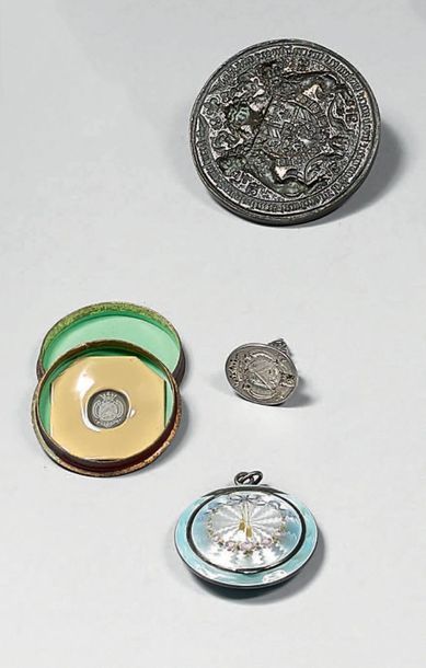 Lot en argent (supérieur à 800/1000e) composé...