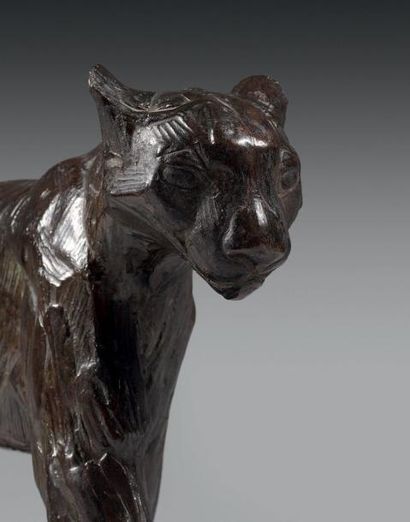 Rembrandt BUGATTI (1884-1916)

PUMA MÂLE.
Bronze...
