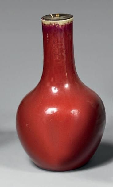 CHINE - Fin du XIXème siècle
Vase de forme...