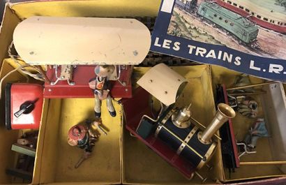 J7. LOUIS ROUSSY. Train électrique comprenant :...