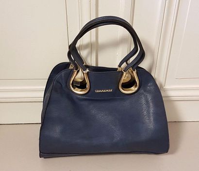 A46. TORRENTE. Sac à main en cuir bleu, la...