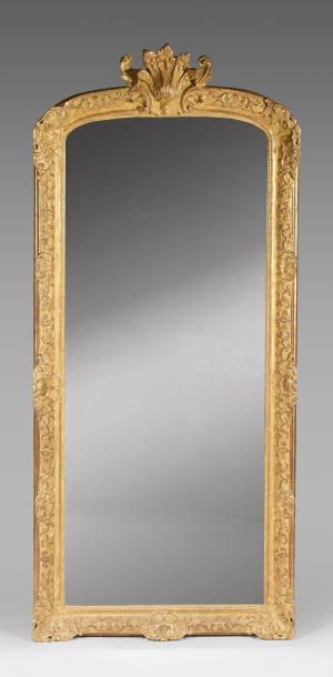 Miroir d'entre-deux en bois redoré, la partie...