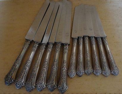 Partie de ménagère de couverts en argent...