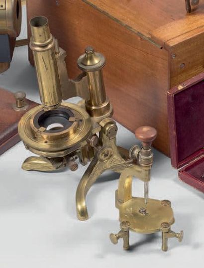E. LEITZ WETZLAR
Microscope en bronze et...