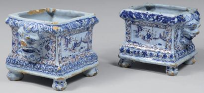NEVERS, vers 1670-1680

Paire de jardinières...