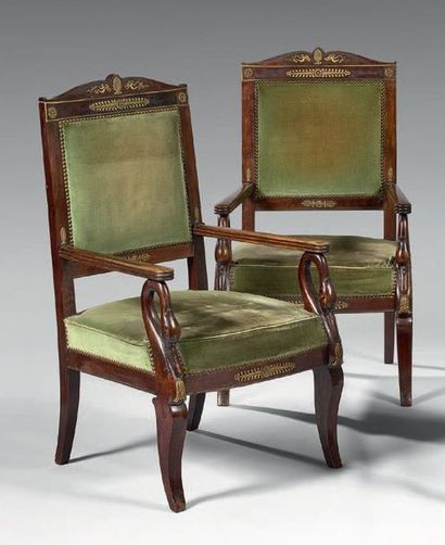 Mobilier de salon en acajou à cols de cygne,...