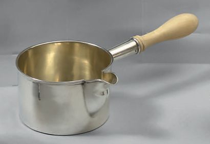 Petite casserole en argent, l'intérieur en...