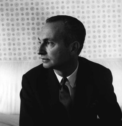 JEAN SCHLUMBERGER
Serge LIFAR en costume...