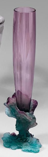 DAUM France
Vase à haut col en cristal mauve,...