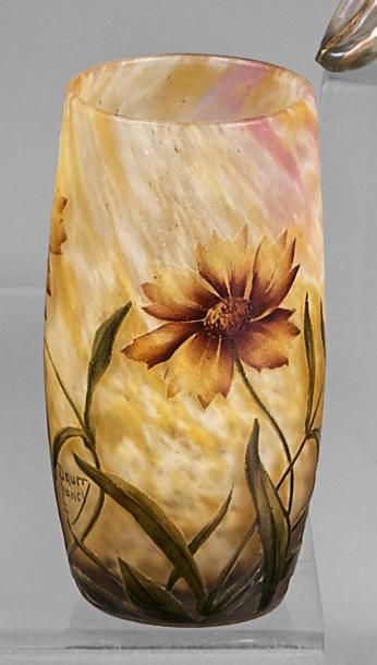 DAUM Nancy
Petit vase de forme oblongue en...