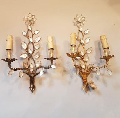 Travail dans le goût de la Maison BAGUÈS
Paire...