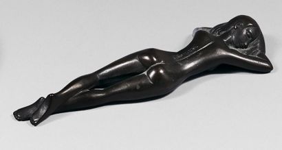 RICCARDO SCARPA (né en 1905)
BAIGNEUSE ALLONGEE.
Sculpture...