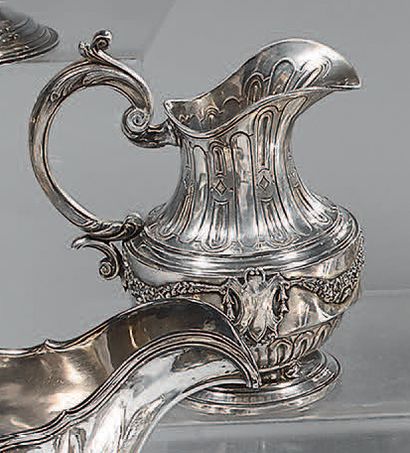 Légumier rond et sa doublure en argent (950)...