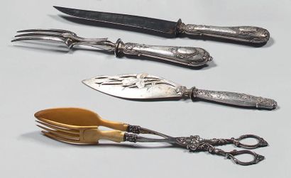 Lot de pièces de service en argent composé...