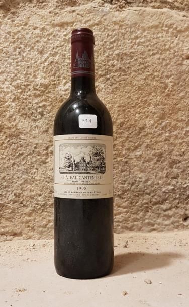 Huit bouteilles Bordeaux Haut-Médoc, Château...