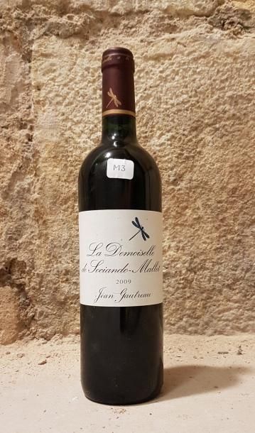 Douze bouteilles. Bordeaux Haut-Médoc. La...